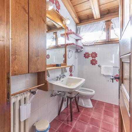 Casa Funivia 2, With Panoramic Balcony 科尔蒂纳丹佩佐