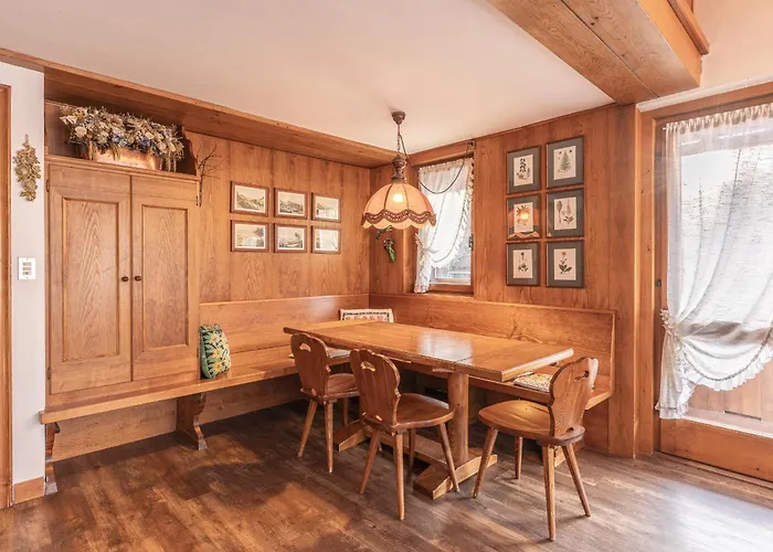 Casa Funivia 2, With Panoramic Balcony Apartment Cortina d'Ampezzo